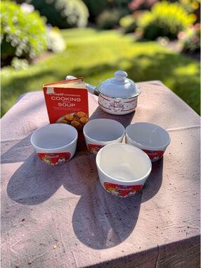 Vintage Campbell’s Soup Kitchen Collection – Bowls, 1991 Pot & Cookbook